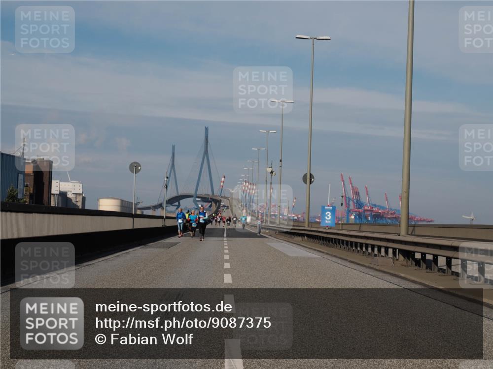 03.10.2025 - Köhlbrandbrückenlauf Fabian Wolf http://msf.ph/oto/9087375 03.10.2025 10:23:01 Position 3 3, 3 meine-sportfotos.de