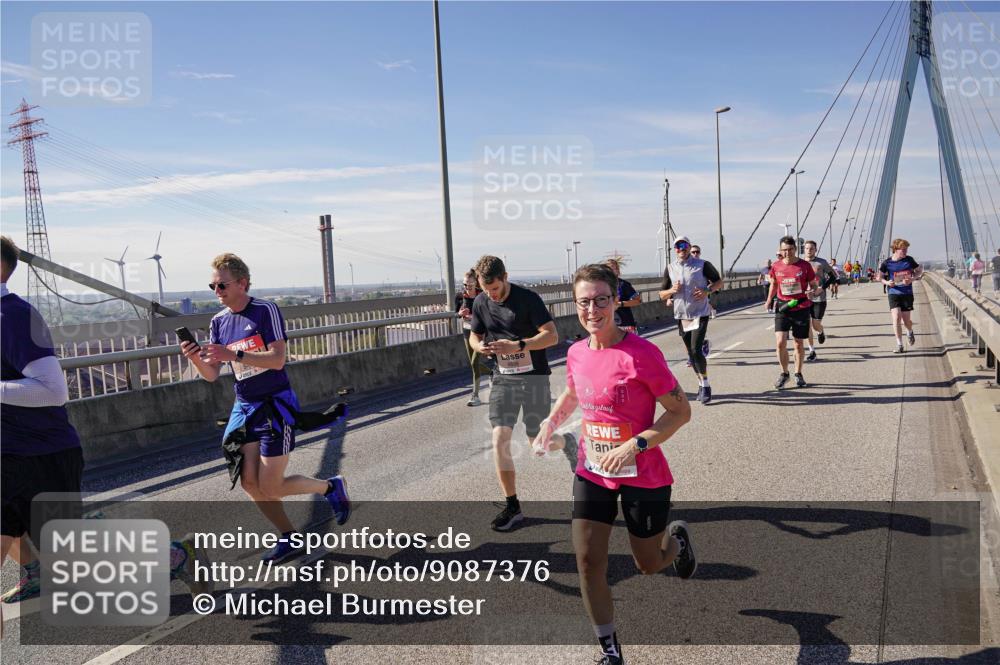 03.10.2025 - Köhlbrandbrückenlauf Michael Burmester http://msf.ph/oto/9087376 03.10.2025 12:44:04 Position 2  meine-sportfotos.de