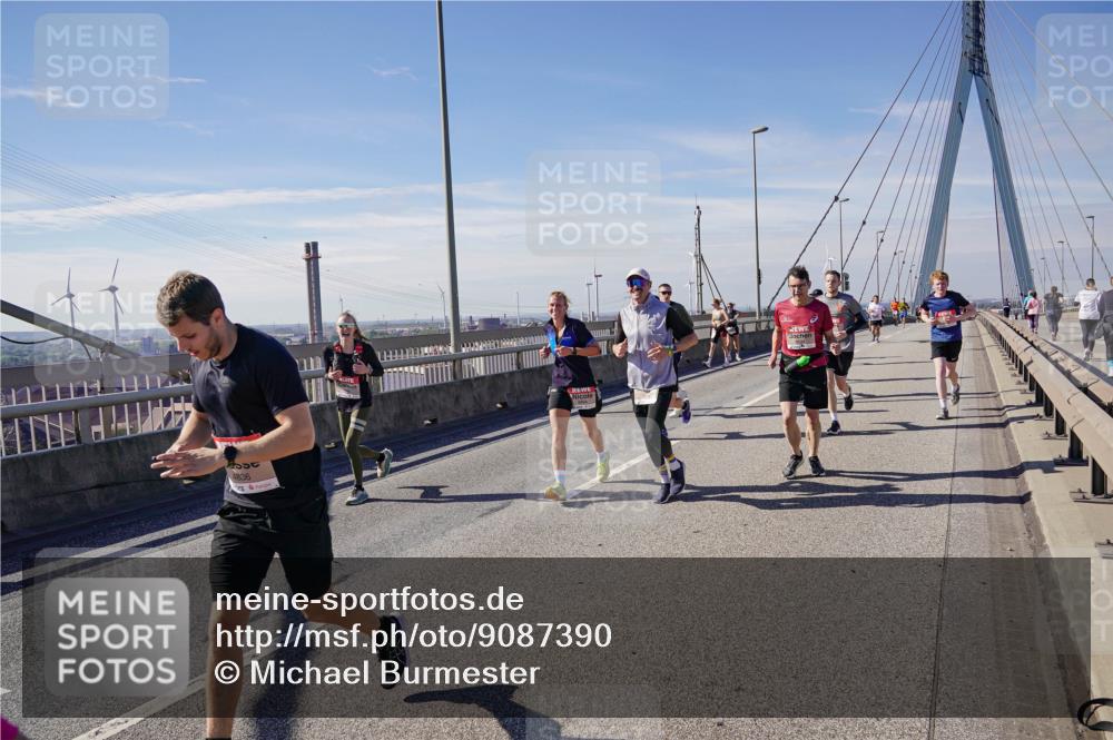 03.10.2025 - Köhlbrandbrückenlauf Michael Burmester http://msf.ph/oto/9087390 03.10.2025 12:44:05 Position 2 304, 4836 meine-sportfotos.de