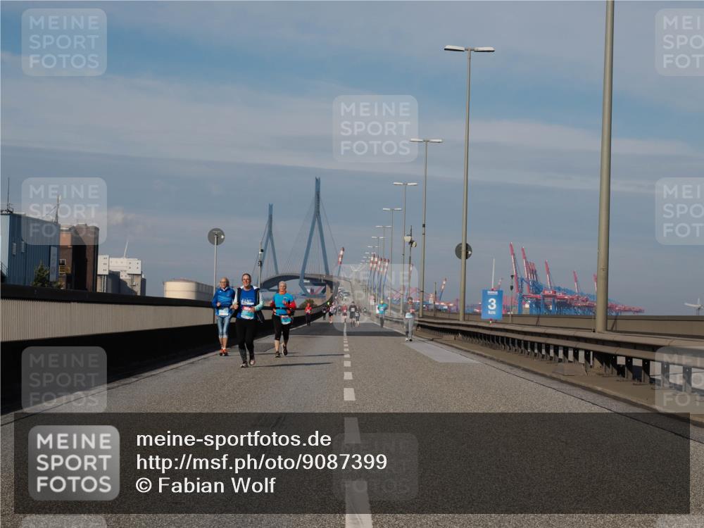03.10.2025 - Köhlbrandbrückenlauf Fabian Wolf http://msf.ph/oto/9087399 03.10.2025 10:23:14 Position 3 3 meine-sportfotos.de