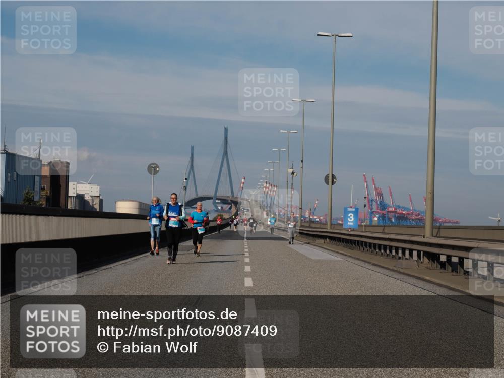 03.10.2025 - Köhlbrandbrückenlauf Fabian Wolf http://msf.ph/oto/9087409 03.10.2025 10:23:15 Position 3  meine-sportfotos.de