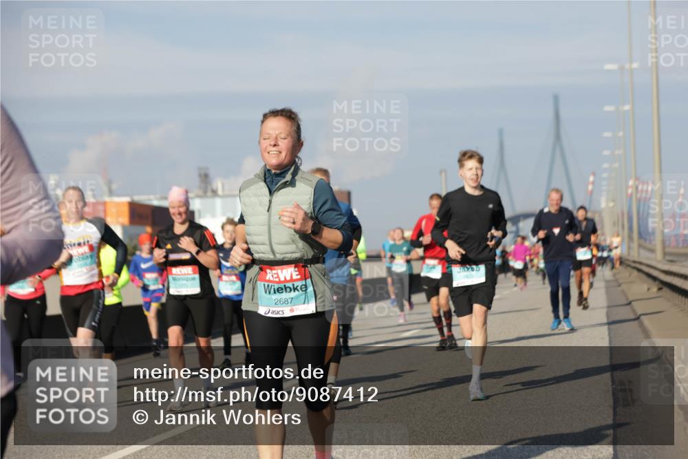 03.10.2025 - Köhlbrandbrückenlauf Jannik Wohlers http://msf.ph/oto/9087412 03.10.2025 09:57:41 Position 3 2687 meine-sportfotos.de