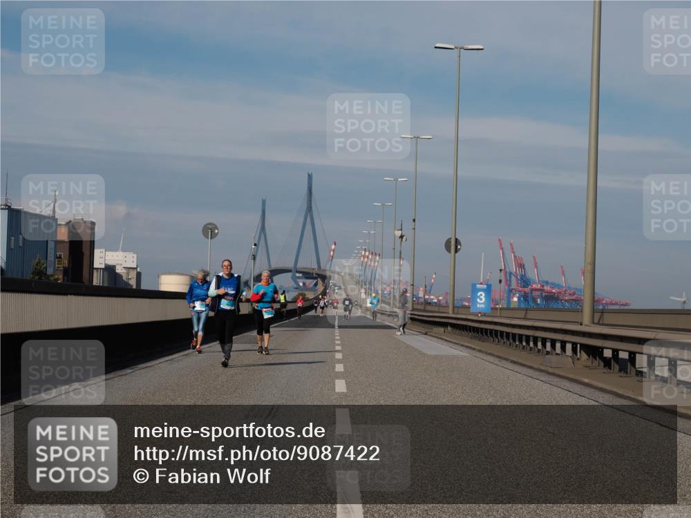03.10.2025 - Köhlbrandbrückenlauf Fabian Wolf http://msf.ph/oto/9087422 03.10.2025 10:23:16 Position 3  meine-sportfotos.de