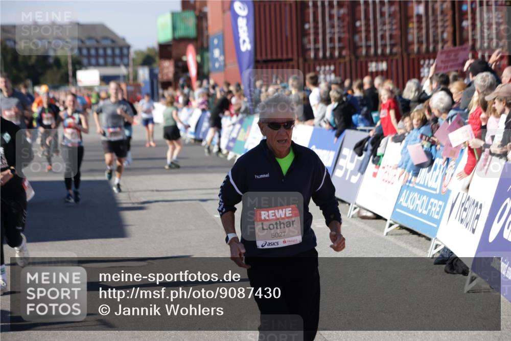 03.10.2025 - Köhlbrandbrückenlauf Jannik Wohlers http://msf.ph/oto/9087430 03.10.2025 13:19:05 Ziel 4143, 4630, 4631, 4632, 4676, 4816, 4876, 4889, 5027, 5304, 5449, 5858, 5974, 6088, 6117, 6127, 6267, 6475, 6573, 6795 meine-sportfotos.de