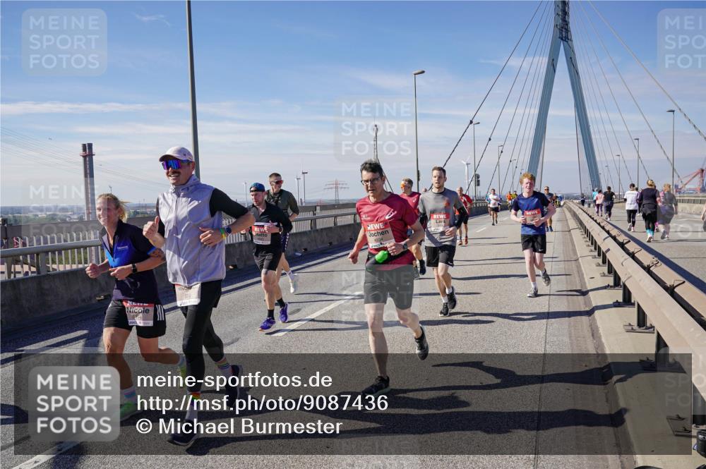 03.10.2025 - Köhlbrandbrückenlauf Michael Burmester http://msf.ph/oto/9087436 03.10.2025 12:44:06 Position 2  meine-sportfotos.de