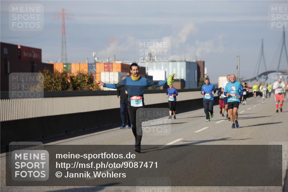 03.10.2025 - Köhlbrandbrückenlauf Jannik Wohlers http://msf.ph/oto/9087471 03.10.2025 10:08:21 Position 3  meine-sportfotos.de