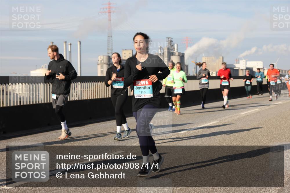 03.10.2025 - Köhlbrandbrückenlauf Lena Gebhardt http://msf.ph/oto/9087474 03.10.2025 10:06:22 Position 2 2162, 1910 meine-sportfotos.de