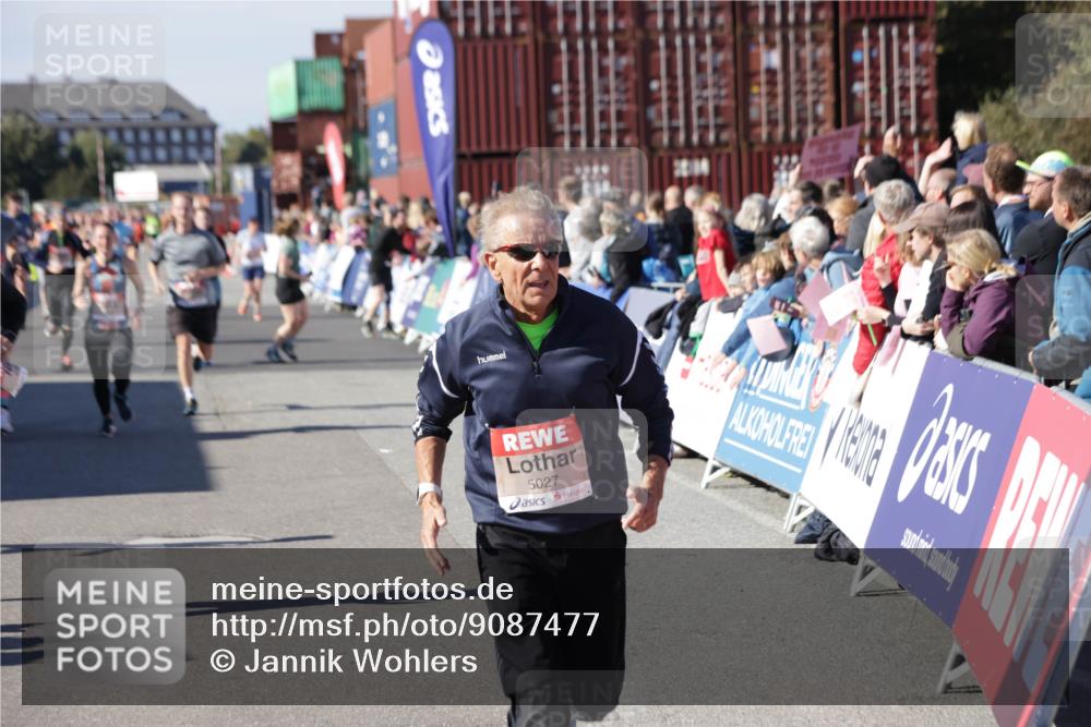 03.10.2025 - Köhlbrandbrückenlauf Jannik Wohlers http://msf.ph/oto/9087477 03.10.2025 13:19:05 Ziel 4143, 4630, 4631, 4632, 4676, 4816, 4876, 4889, 5027, 5304, 5449, 5858, 5974, 6088, 6117, 6127, 6267, 6475, 6573, 6795 meine-sportfotos.de