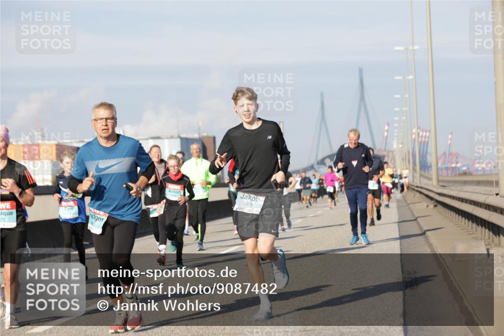 03.10.2025 - Köhlbrandbrückenlauf Jannik Wohlers http://msf.ph/oto/9087482 03.10.2025 09:57:42 Position 3 72, 1933 meine-sportfotos.de
