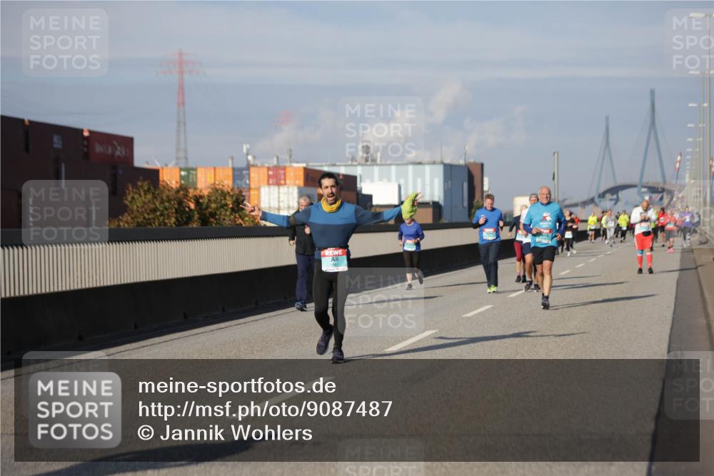 03.10.2025 - Köhlbrandbrückenlauf Jannik Wohlers http://msf.ph/oto/9087487 03.10.2025 10:08:22 Position 3 1887 meine-sportfotos.de