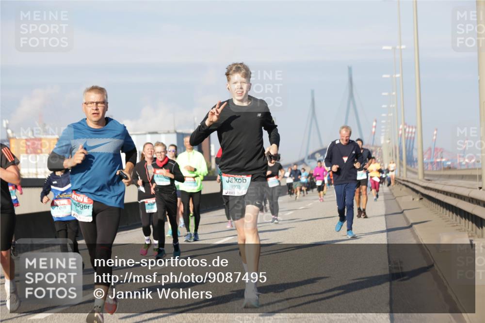 03.10.2025 - Köhlbrandbrückenlauf Jannik Wohlers http://msf.ph/oto/9087495 03.10.2025 09:57:42 Position 3 85, 1933 meine-sportfotos.de