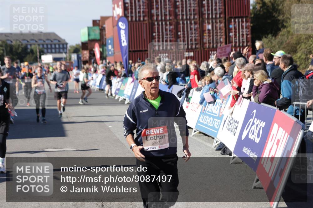 03.10.2025 - Köhlbrandbrückenlauf Jannik Wohlers http://msf.ph/oto/9087497 03.10.2025 13:19:05 Ziel 4143, 4630, 4631, 4632, 4676, 4816, 4876, 4889, 5027, 5304, 5449, 5858, 5974, 6088, 6117, 6127, 6267, 6475, 6573, 6795 meine-sportfotos.de