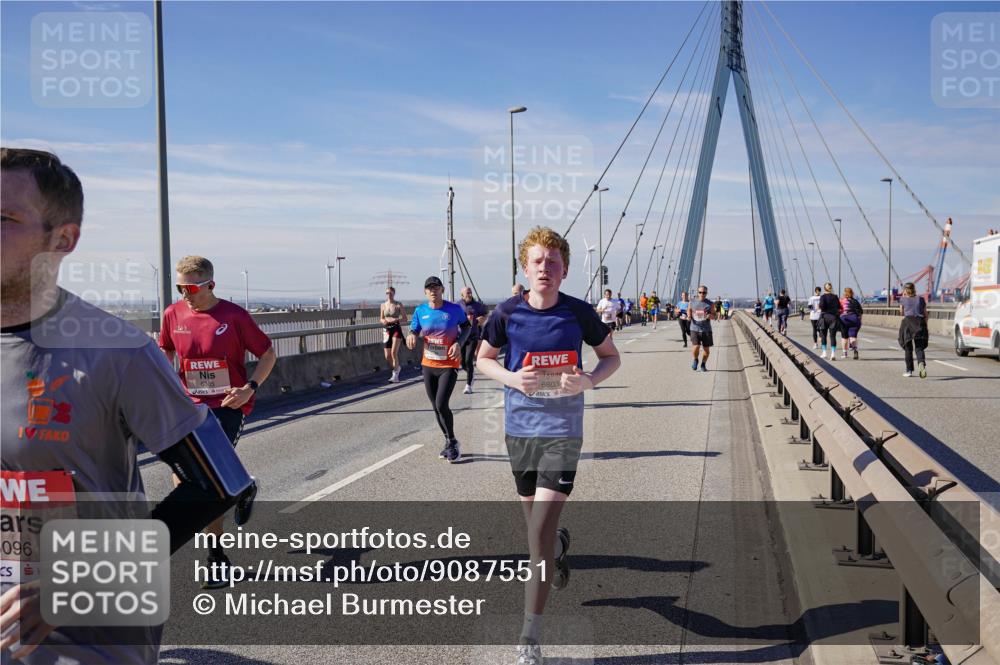 03.10.2025 - Köhlbrandbrückenlauf Michael Burmester http://msf.ph/oto/9087551 03.10.2025 12:44:07 Position 2 096, 6803 meine-sportfotos.de