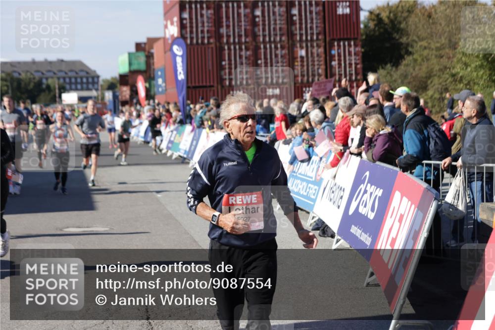 03.10.2025 - Köhlbrandbrückenlauf Jannik Wohlers http://msf.ph/oto/9087554 03.10.2025 13:19:05 Ziel 4143, 4630, 4631, 4632, 4676, 4816, 4876, 4889, 5027, 5304, 5449, 5858, 5974, 6088, 6117, 6127, 6267, 6475, 6573, 6795 meine-sportfotos.de