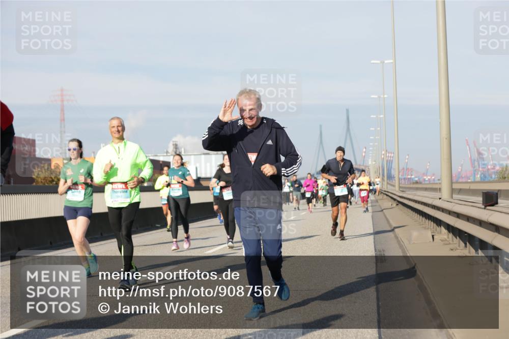 03.10.2025 - Köhlbrandbrückenlauf Jannik Wohlers http://msf.ph/oto/9087567 03.10.2025 09:57:47 Position 3 1843 meine-sportfotos.de