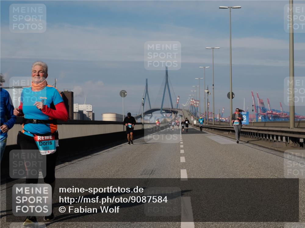 03.10.2025 - Köhlbrandbrückenlauf Fabian Wolf http://msf.ph/oto/9087584 03.10.2025 10:23:27 Position 3 3093 meine-sportfotos.de