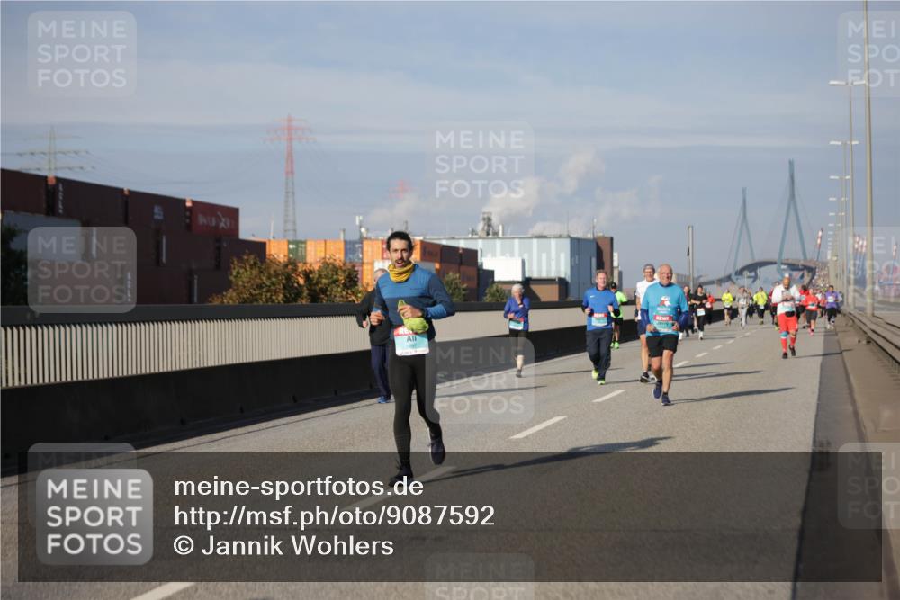 03.10.2025 - Köhlbrandbrückenlauf Jannik Wohlers http://msf.ph/oto/9087592 03.10.2025 10:08:22 Position 3 1887 meine-sportfotos.de