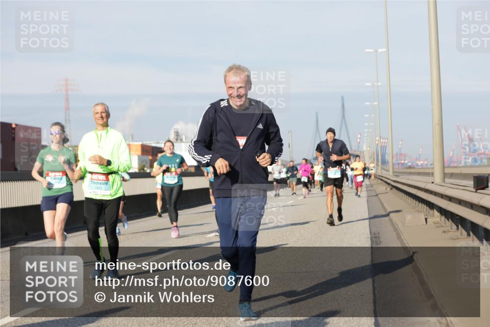 03.10.2025 - Köhlbrandbrückenlauf Jannik Wohlers http://msf.ph/oto/9087600 03.10.2025 09:57:48 Position 3 1843 meine-sportfotos.de