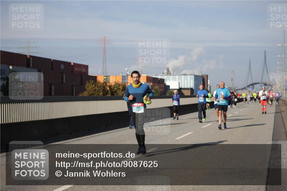 03.10.2025 - Köhlbrandbrückenlauf Jannik Wohlers http://msf.ph/oto/9087625 03.10.2025 10:08:23 Position 3 1887 meine-sportfotos.de