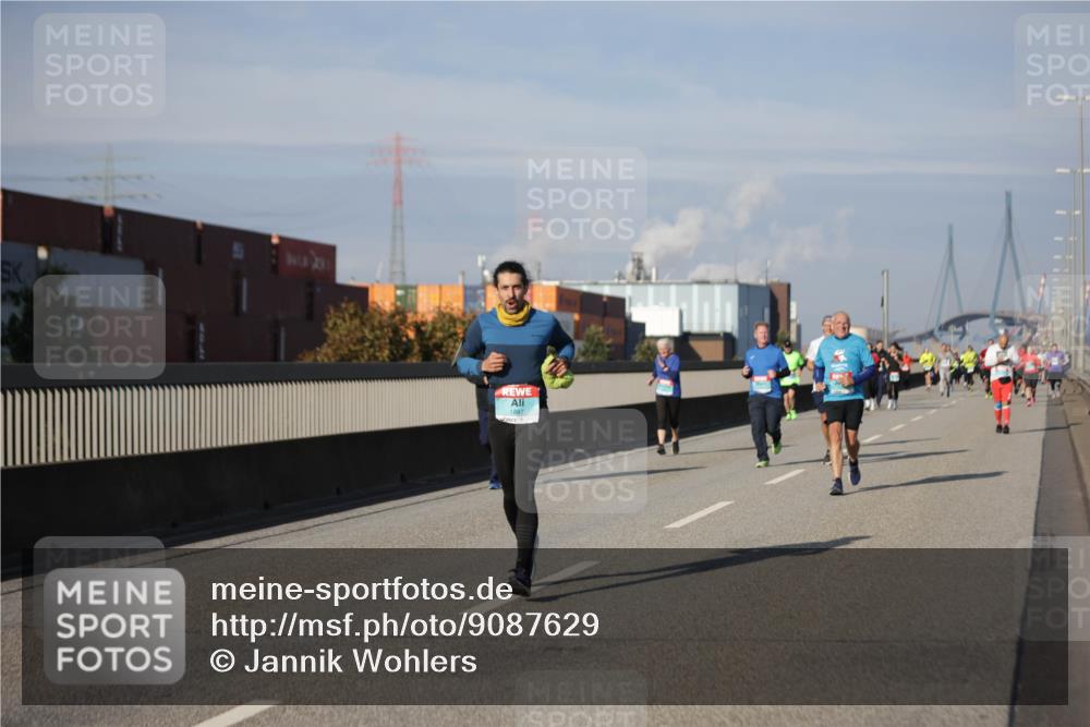 03.10.2025 - Köhlbrandbrückenlauf Jannik Wohlers http://msf.ph/oto/9087629 03.10.2025 10:08:23 Position 3 1887 meine-sportfotos.de