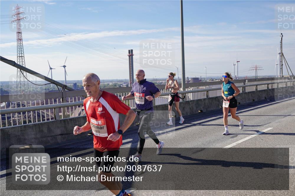 03.10.2025 - Köhlbrandbrückenlauf Michael Burmester http://msf.ph/oto/9087637 03.10.2025 12:44:11 Position 2 4310 meine-sportfotos.de
