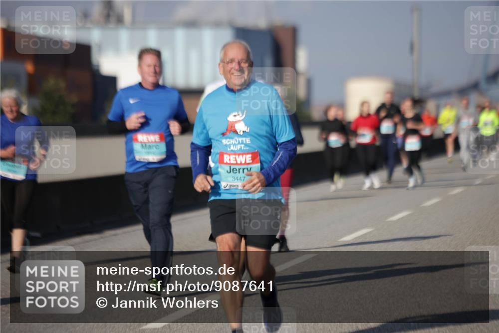 03.10.2025 - Köhlbrandbrückenlauf Jannik Wohlers http://msf.ph/oto/9087641 03.10.2025 10:08:25 Position 3 3447 meine-sportfotos.de