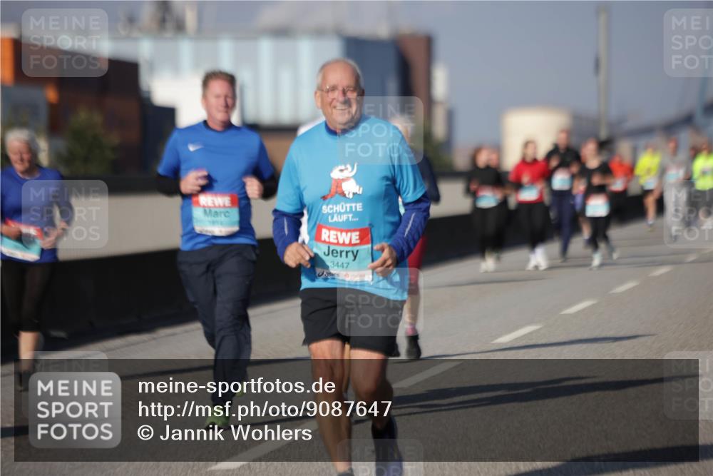 03.10.2025 - Köhlbrandbrückenlauf Jannik Wohlers http://msf.ph/oto/9087647 03.10.2025 10:08:25 Position 3 3447 meine-sportfotos.de