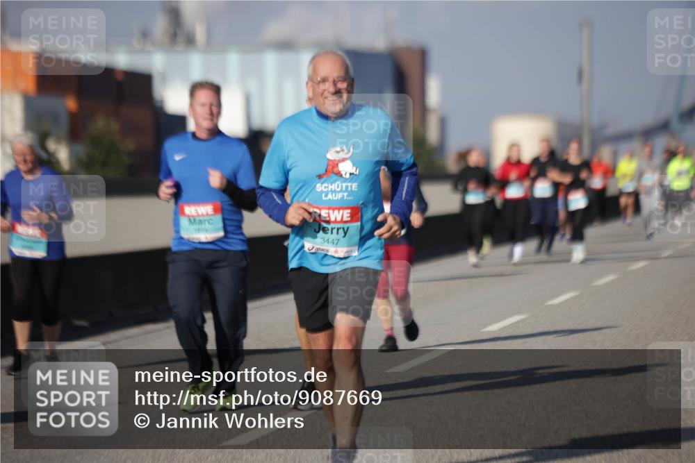 03.10.2025 - Köhlbrandbrückenlauf Jannik Wohlers http://msf.ph/oto/9087669 03.10.2025 10:08:25 Position 3 3447 meine-sportfotos.de