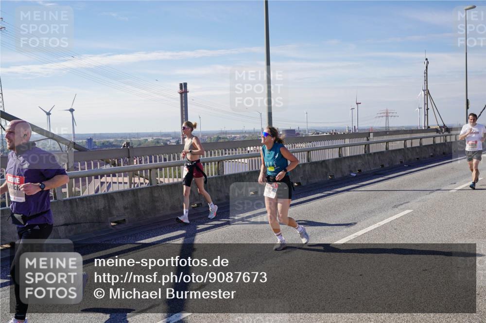 03.10.2025 - Köhlbrandbrückenlauf Michael Burmester http://msf.ph/oto/9087673 03.10.2025 12:44:12 Position 2  meine-sportfotos.de