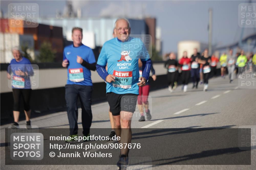 03.10.2025 - Köhlbrandbrückenlauf Jannik Wohlers http://msf.ph/oto/9087676 03.10.2025 10:08:25 Position 3 447 meine-sportfotos.de