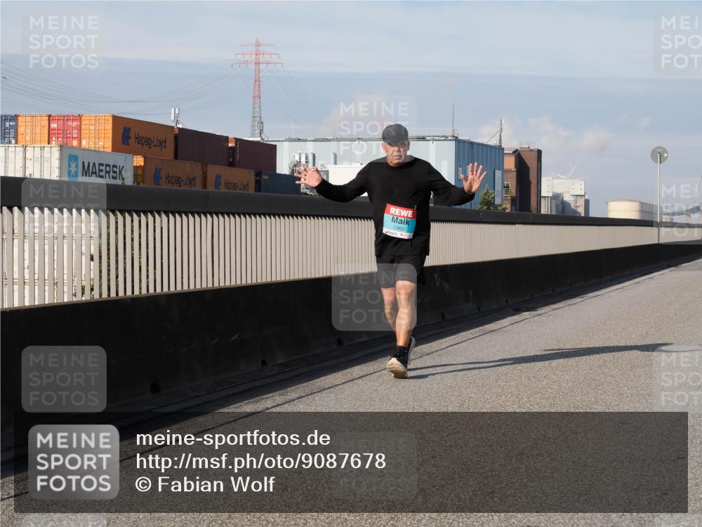 03.10.2025 - Köhlbrandbrückenlauf Fabian Wolf http://msf.ph/oto/9087678 03.10.2025 10:23:38 Position 3 2360 meine-sportfotos.de