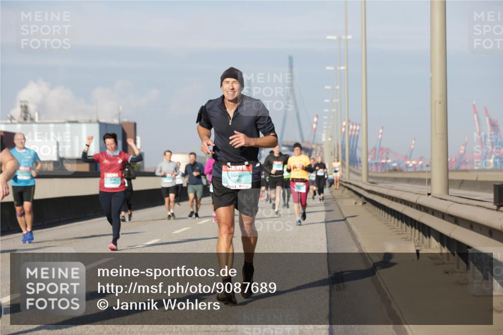 03.10.2025 - Köhlbrandbrückenlauf Jannik Wohlers http://msf.ph/oto/9087689 03.10.2025 09:57:50 Position 3 3750 meine-sportfotos.de