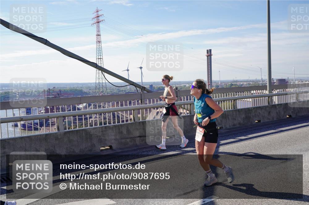 03.10.2025 - Köhlbrandbrückenlauf Michael Burmester http://msf.ph/oto/9087695 03.10.2025 12:44:12 Position 2  meine-sportfotos.de