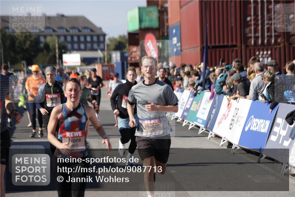 03.10.2025 - Köhlbrandbrückenlauf Jannik Wohlers http://msf.ph/oto/9087713 03.10.2025 13:19:08 Ziel 4143, 4630, 4631, 4632, 4676, 4690, 4727, 4816, 4876, 5027, 5304, 5449, 5858, 6088, 6117, 6127, 6475, 6573 meine-sportfotos.de