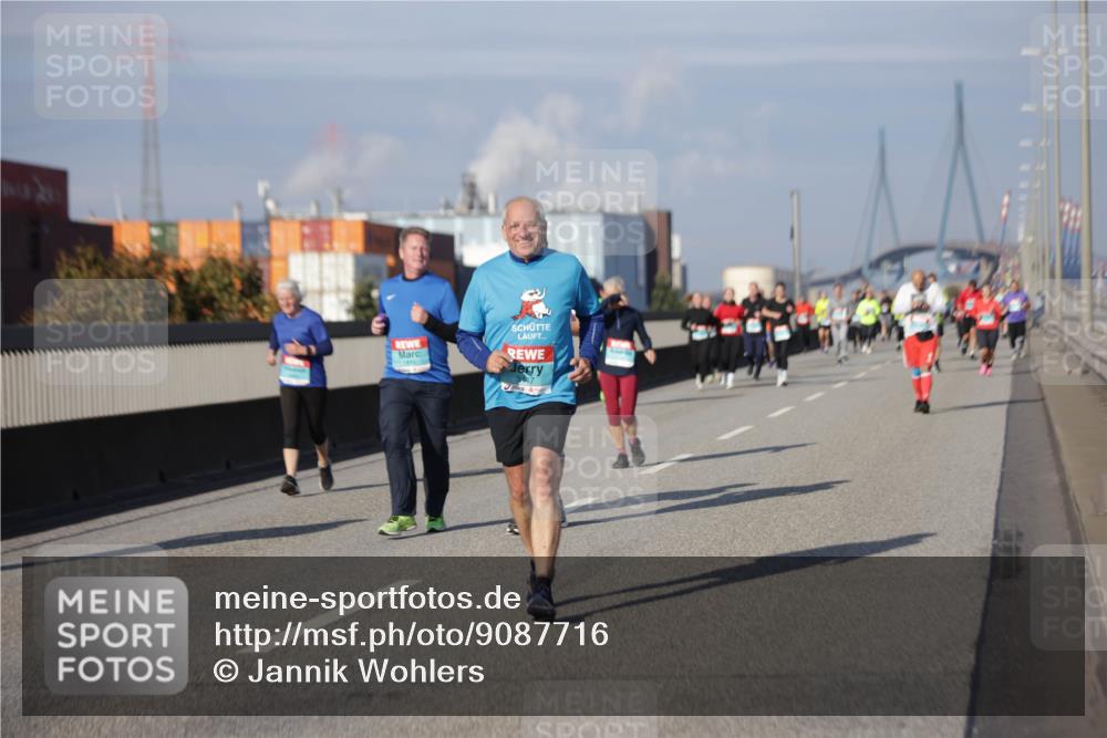 03.10.2025 - Köhlbrandbrückenlauf Jannik Wohlers http://msf.ph/oto/9087716 03.10.2025 10:08:26 Position 3 1814 meine-sportfotos.de