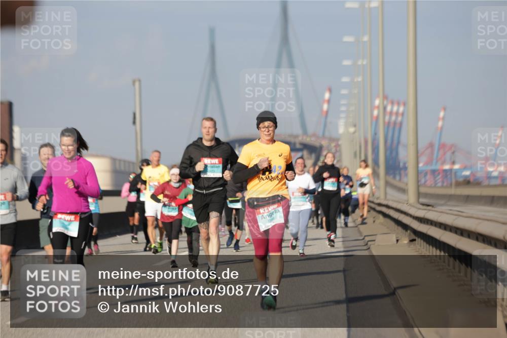 03.10.2025 - Köhlbrandbrückenlauf Jannik Wohlers http://msf.ph/oto/9087725 03.10.2025 09:57:53 Position 3 1598 meine-sportfotos.de
