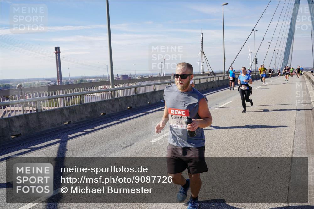03.10.2025 - Köhlbrandbrückenlauf Michael Burmester http://msf.ph/oto/9087726 03.10.2025 12:44:13 Position 2 4081 meine-sportfotos.de
