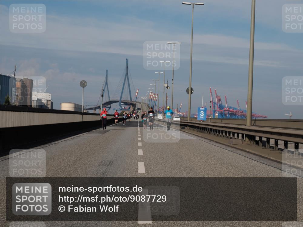 03.10.2025 - Köhlbrandbrückenlauf Fabian Wolf http://msf.ph/oto/9087729 03.10.2025 10:23:45 Position 3  meine-sportfotos.de