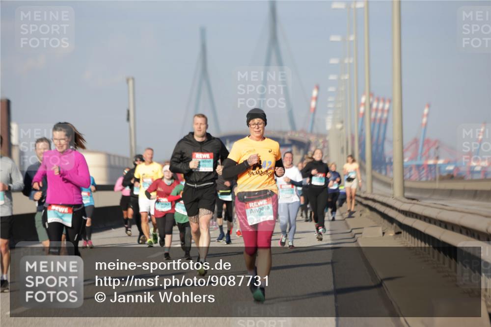 03.10.2025 - Köhlbrandbrückenlauf Jannik Wohlers http://msf.ph/oto/9087731 03.10.2025 09:57:53 Position 3 473, 1598 meine-sportfotos.de