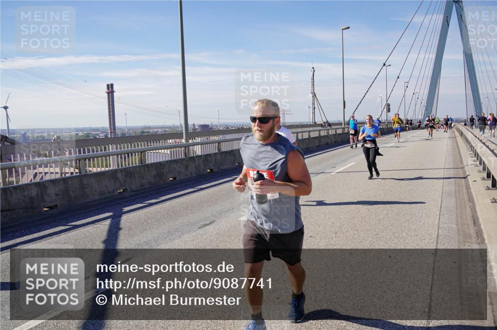 03.10.2025 - Köhlbrandbrückenlauf Michael Burmester http://msf.ph/oto/9087741 03.10.2025 12:44:13 Position 2  meine-sportfotos.de