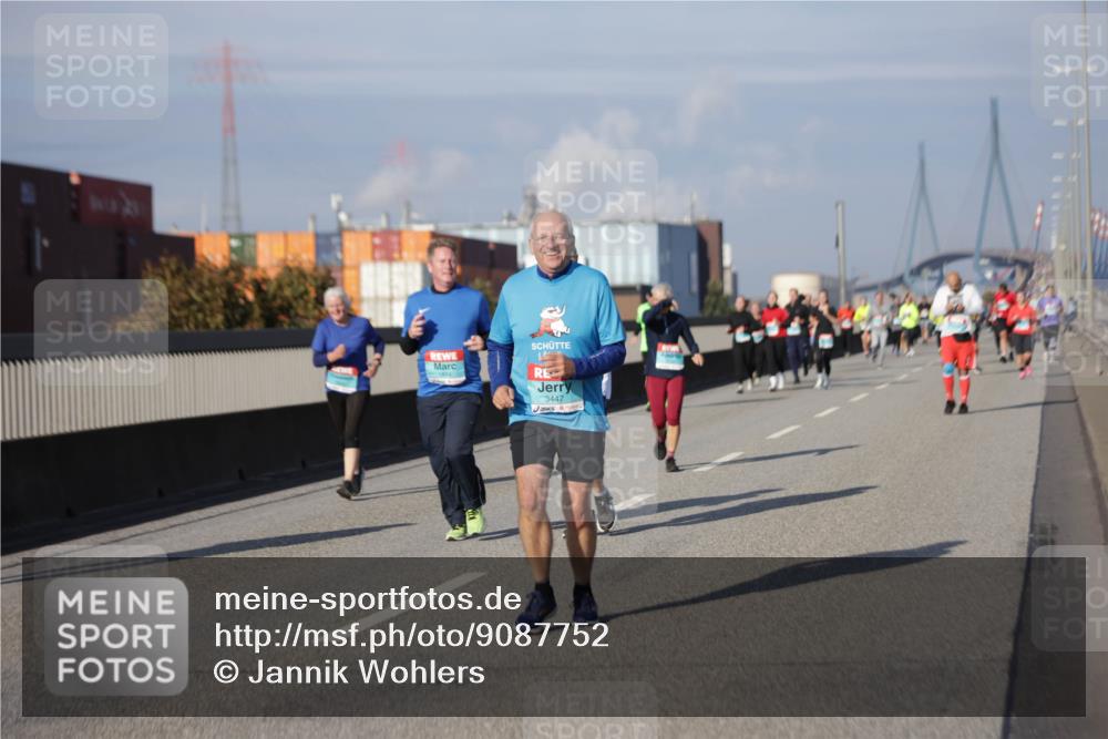03.10.2025 - Köhlbrandbrückenlauf Jannik Wohlers http://msf.ph/oto/9087752 03.10.2025 10:08:26 Position 3 3447 meine-sportfotos.de
