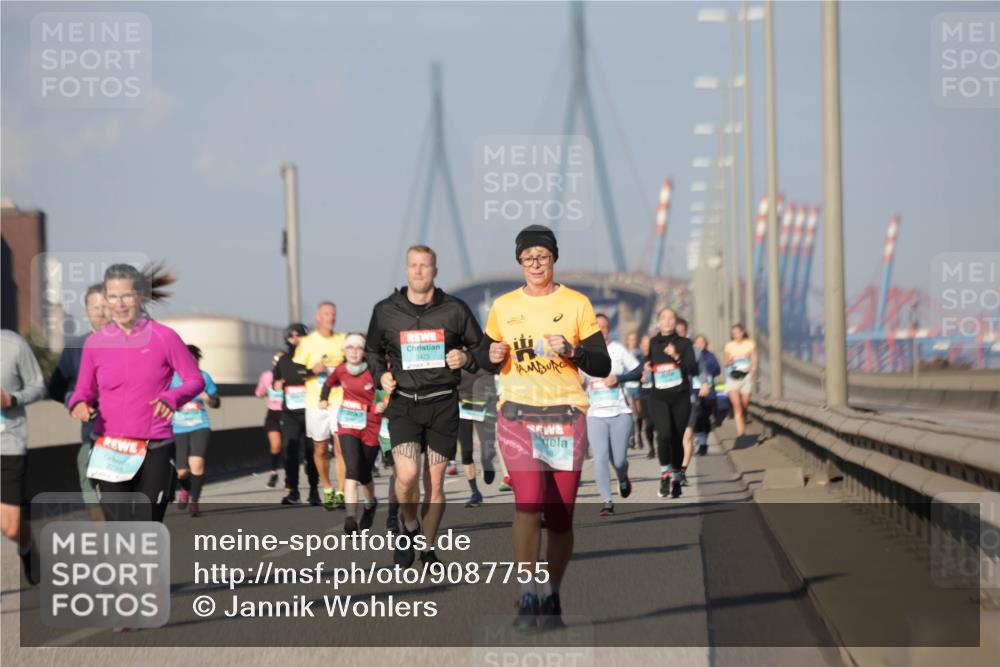 03.10.2025 - Köhlbrandbrückenlauf Jannik Wohlers http://msf.ph/oto/9087755 03.10.2025 09:57:53 Position 3 3473 meine-sportfotos.de