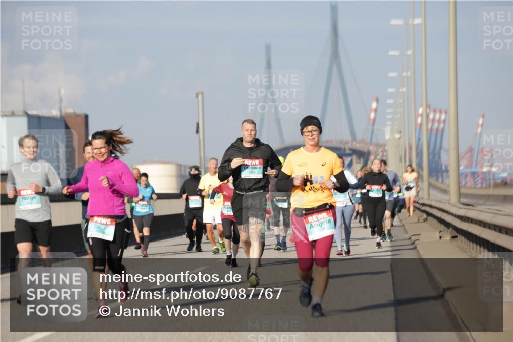 03.10.2025 - Köhlbrandbrückenlauf Jannik Wohlers http://msf.ph/oto/9087767 03.10.2025 09:57:54 Position 3 3473 meine-sportfotos.de