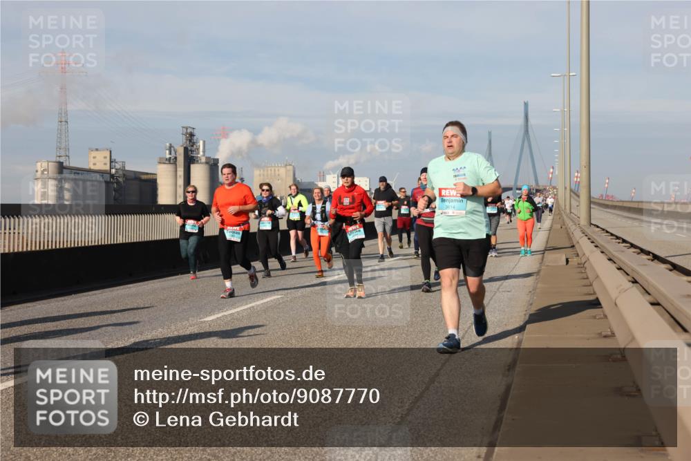 03.10.2025 - Köhlbrandbrückenlauf Lena Gebhardt http://msf.ph/oto/9087770 03.10.2025 10:06:27 Position 2 3614 meine-sportfotos.de