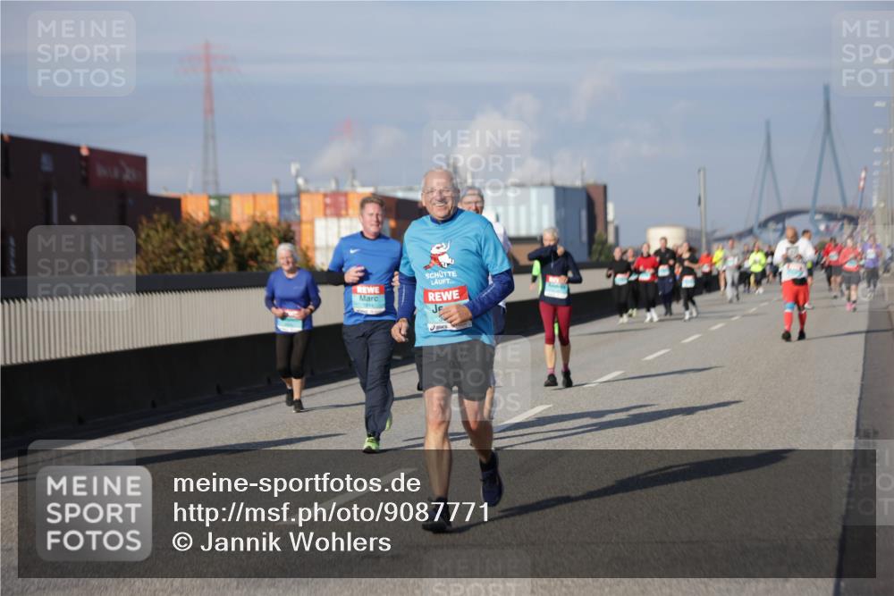 03.10.2025 - Köhlbrandbrückenlauf Jannik Wohlers http://msf.ph/oto/9087771 03.10.2025 10:08:27 Position 3  meine-sportfotos.de