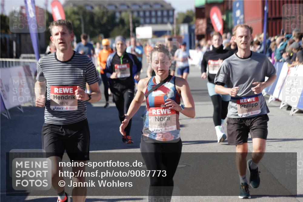 03.10.2025 - Köhlbrandbrückenlauf Jannik Wohlers http://msf.ph/oto/9087773 03.10.2025 13:19:09 Ziel 4143, 4630, 4631, 4632, 4676, 4690, 4727, 4816, 4876, 5027, 5449, 5858, 6088, 6117, 6127, 6475, 6573 meine-sportfotos.de