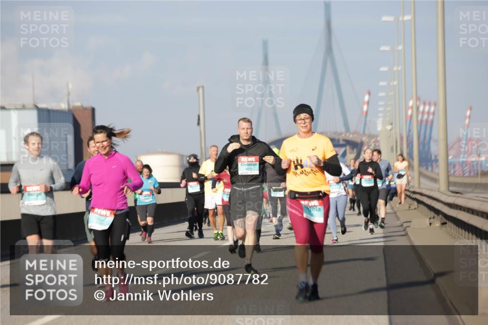 03.10.2025 - Köhlbrandbrückenlauf Jannik Wohlers http://msf.ph/oto/9087782 03.10.2025 09:57:54 Position 3 3473 meine-sportfotos.de