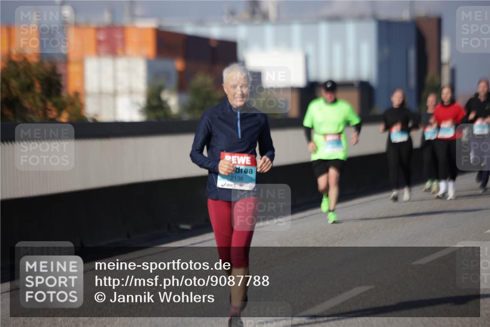 03.10.2025 - Köhlbrandbrückenlauf Jannik Wohlers http://msf.ph/oto/9087788 03.10.2025 10:08:29 Position 3 2136 meine-sportfotos.de