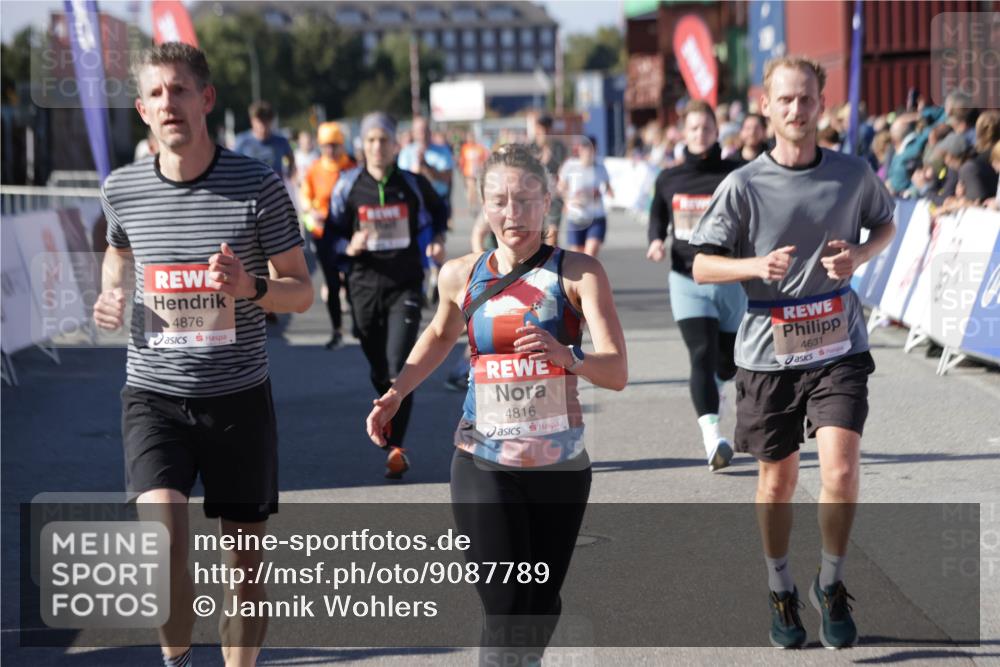 03.10.2025 - Köhlbrandbrückenlauf Jannik Wohlers http://msf.ph/oto/9087789 03.10.2025 13:19:09 Ziel 4143, 4630, 4631, 4632, 4676, 4690, 4727, 4816, 4876, 5027, 5449, 5858, 6088, 6117, 6127, 6475, 6573 meine-sportfotos.de