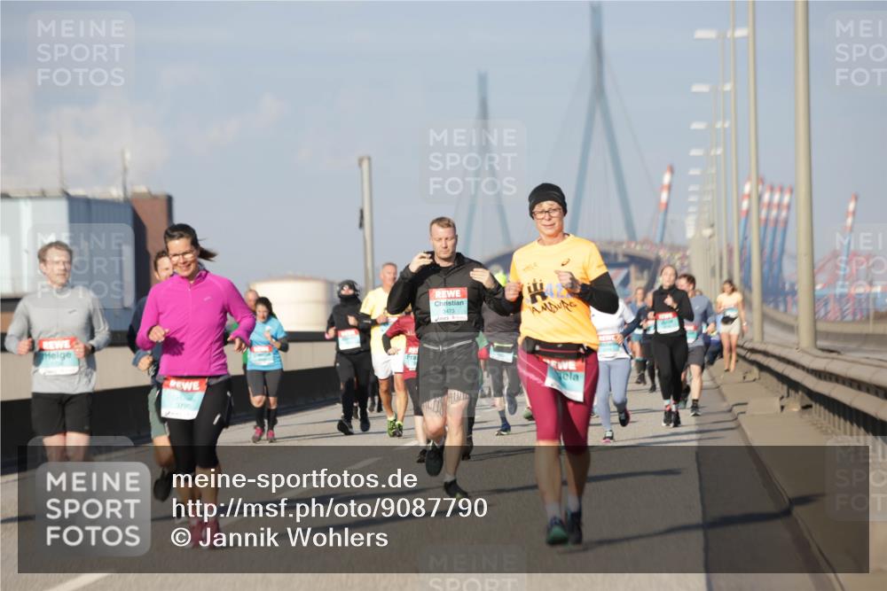 03.10.2025 - Köhlbrandbrückenlauf Jannik Wohlers http://msf.ph/oto/9087790 03.10.2025 09:57:54 Position 3 3473 meine-sportfotos.de